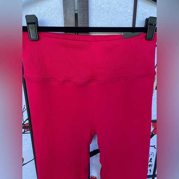 Victoria’s Secret Ribbed Seamless High Rise 7/8 Tight - Picture 8 of 13